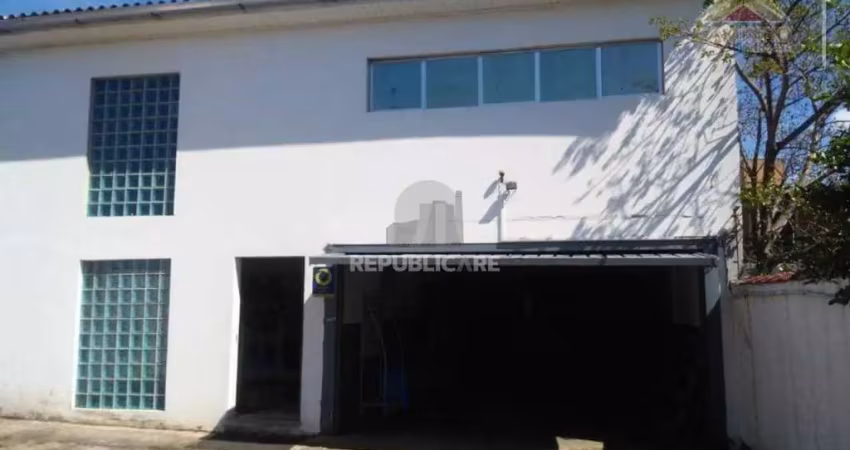 Galpão à venda em niterói com 158 m² de área útil para negócios e armazenagem