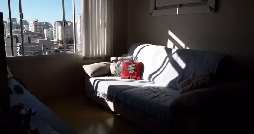 Apartamento no centro historio, com 40,20 m² de área privativa, 100 metros do co