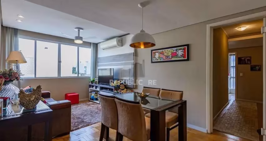 Apartamento de 2 dorm, 80m² privativos com vaga de garagem e elevador.