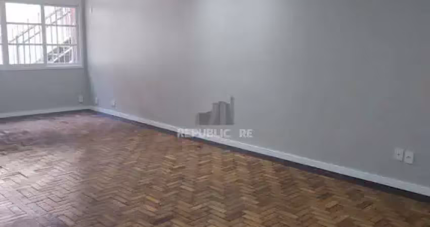 Apartamento à venda no centro histórico com 1 dormitório e 36 m² de área útil