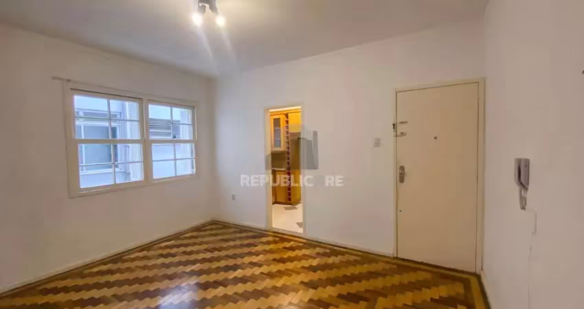 Apartamento 2 dormitórios na duque de caxias, centro histórico