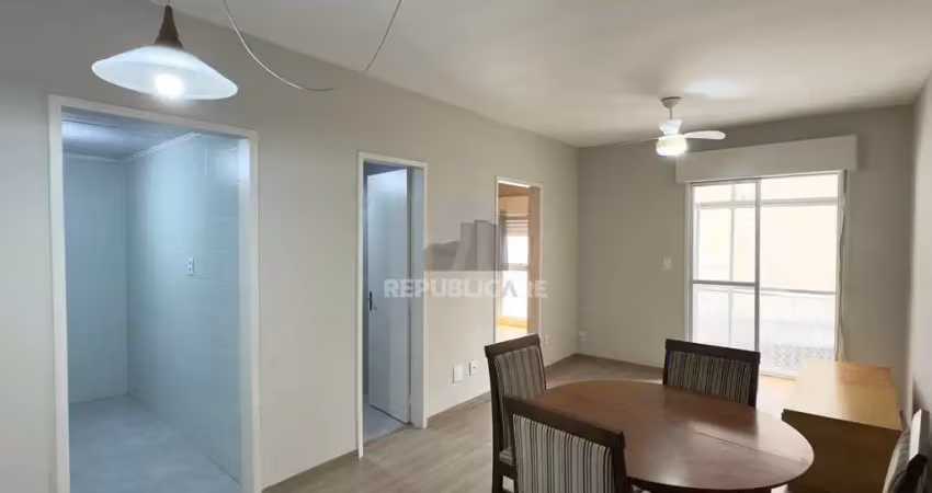 Apartamento à venda no centro histórico com 41 m² e 1 dormitório/quarto disponível.