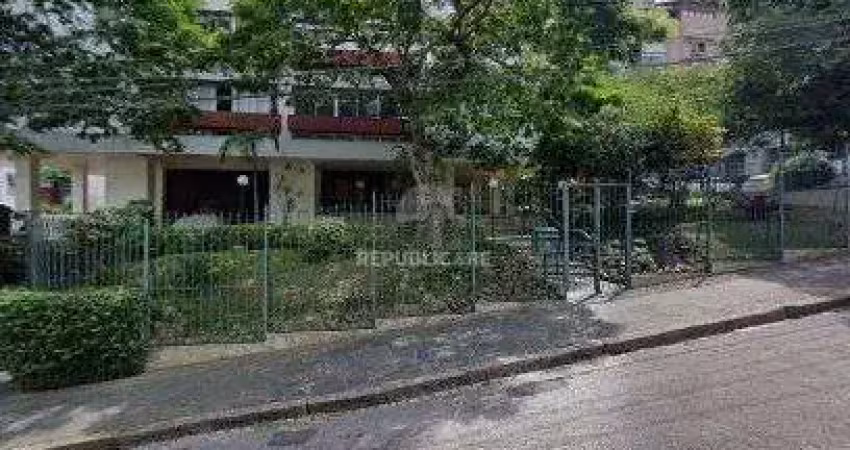 Apartamento à venda no bairro petrópolis com 110 m² e 3 dormitórios/quartos.