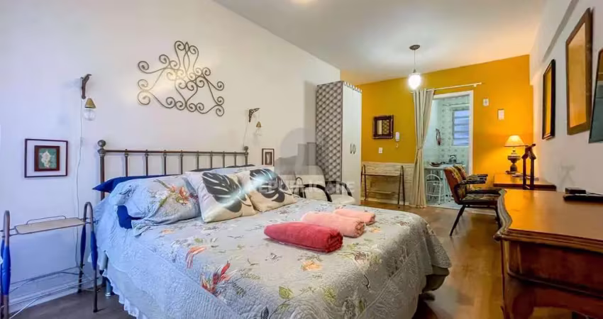 Apartamento para alugar no centro histórico com 32 m² e 1 dormitório/quartos disponíveis.
