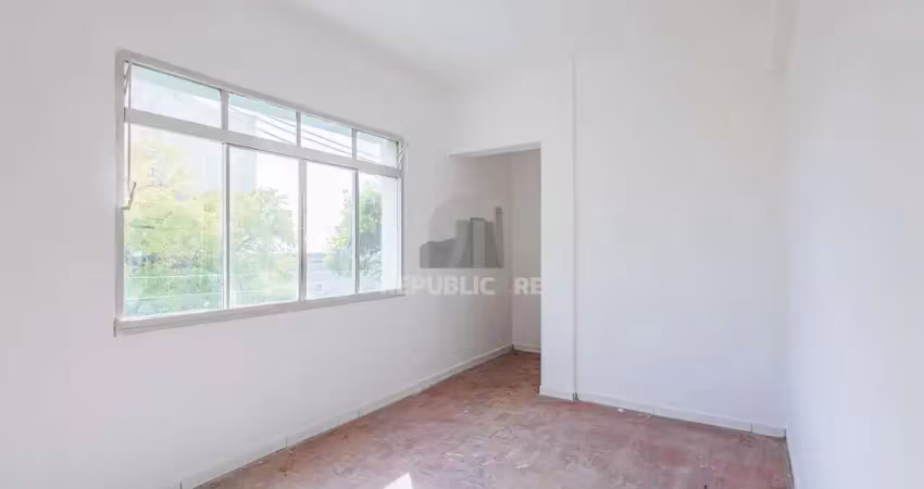 Apartamento à venda no bairro floresta com 33m² e 1 dormitório/quartos disponíveis.