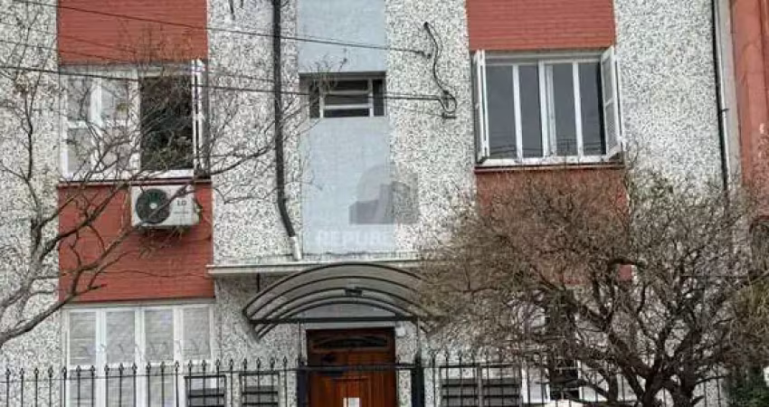 Apartamento à venda com 21 m² e 1 dormitório no bairro cidade baixa