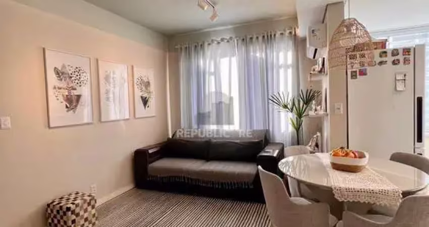 Apartamento à venda no bairro farroupilha com 2 dormitórios e 66 m² de área útil.