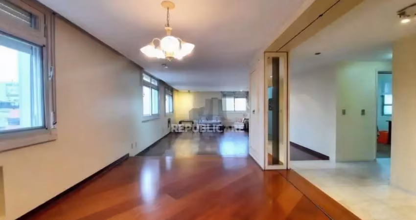Apartamento à venda no bom fim com 184 m² e 4 dormitórios/quartos disponíveis.
