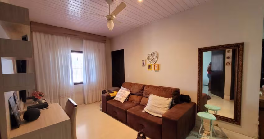Casa com 3 quartos à venda no São João, Itajaí 