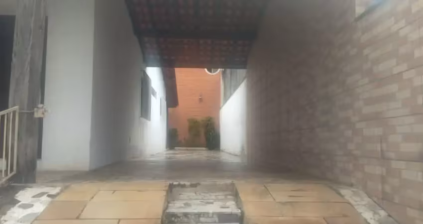 Linda  casa terrea na melhor regiao de sorocaba CENTRO com  tres dormitorios com suite e edicula no centro de sorocaba