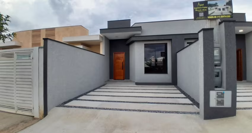 Linda casa no Jardim São Lucas