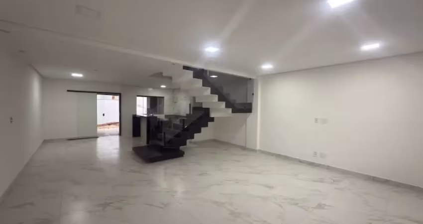 Linda casa 3 quartos à venda  no bairro aeroporto - juiz de fora
