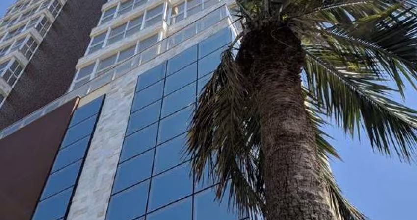 Cobertura com 3 suítes no Centro de Balneário Piçarras - FRENTE MAR