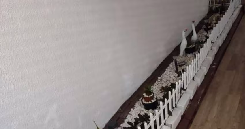 Sobrado c/2 dormitórios sendo 1 suíte em Joinville, Bairro Bom Retiro