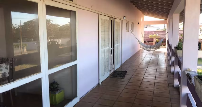 AMPLO SOBRADO COM VISTA-MAR EM BARRA VELHA
