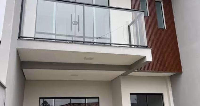Sobrado com 3 quartos em Balneário Piçarras