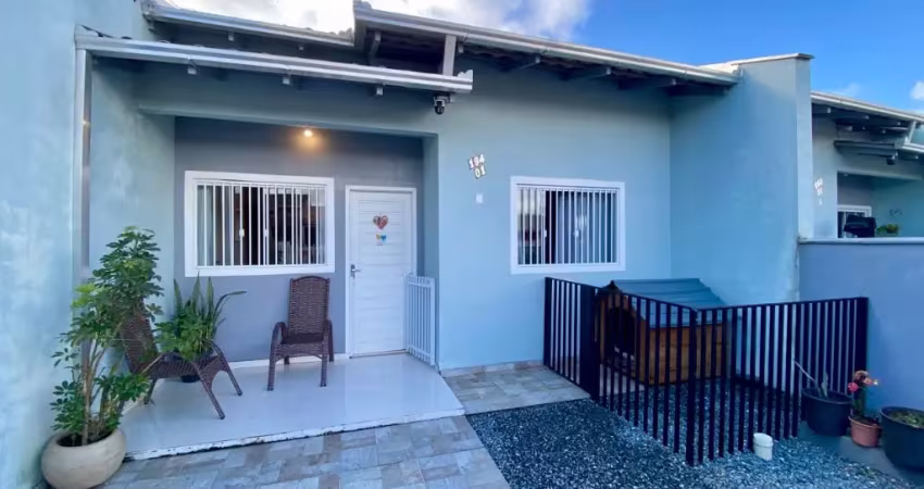 Excelente casa geminada averbada no paranaguaramirim