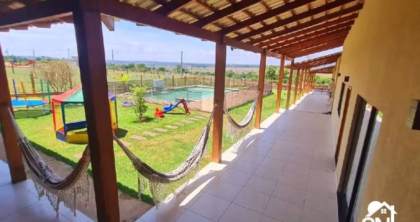 Linda chácara a venda no condomínio talismã- guapo go.