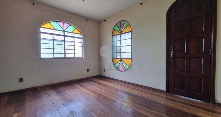 Casa à venda, 4 quartos, 1 suíte, 4 vagas, Paraíso - Belo Horizonte/MG