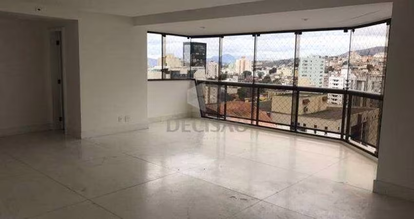 4 quartos em andar alto com vistas definitivas em ótimo estado!