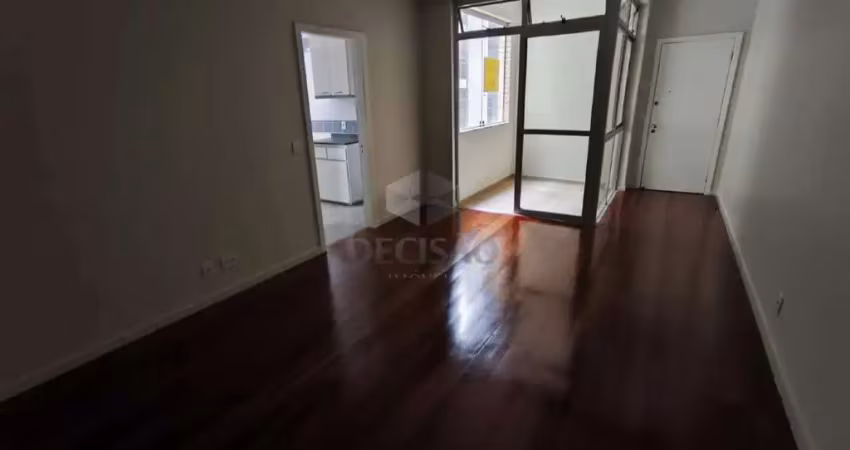 APARTAMENTO 2 QUARTOS LOCALIZAÇÃO PRIVILEGIADA NA AV.CONTORNO!