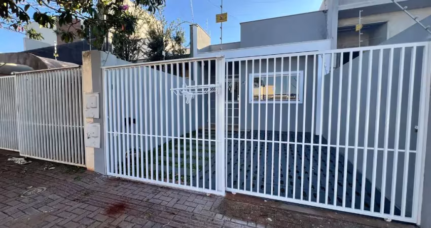 Aluga-se casa com 02 quartos e uma vaga de garagem lon rita londrina