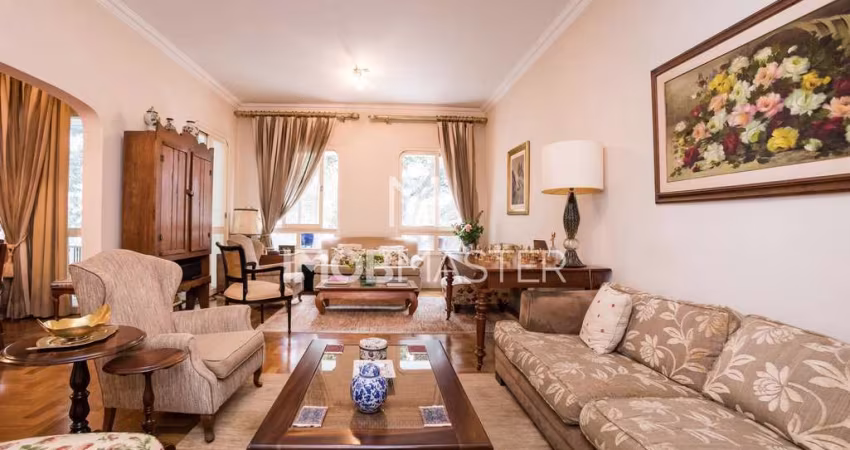 Apartamento de 207m2 no miolo do Jardim Paulista.