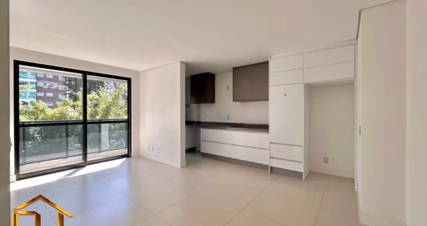 Apartamento com 2 suítes semi mobiliado no Centro de Joinville
