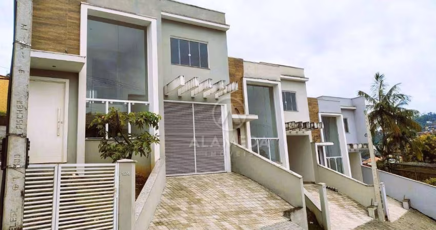 Sobrado com 3 dormitórios à venda, 150 m² por R$ 650.000,00 - Escola Agrícola - Blumenau/SC