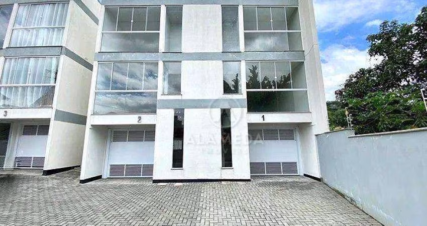 Sobrado com 2 dormitórios à venda, 144 m² por R$ 550.000,00 - Água Verde - Blumenau/SC