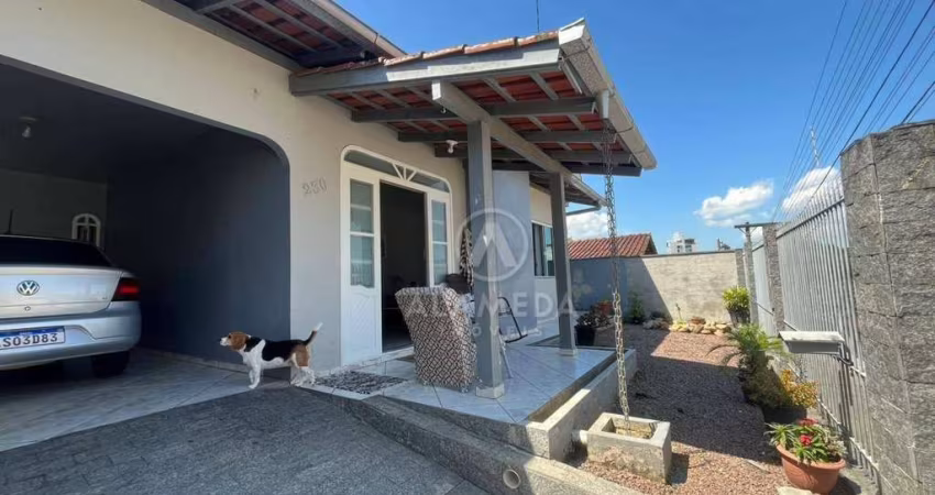 Casa com 3 dormitórios para alugar, 155 m² por R$ 3.545,38/mês - Fortaleza - Blumenau/SC