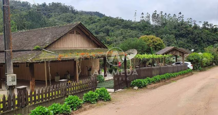 Chácara com 4 dormitórios à venda, 21247 m² por R$ 1.700.000,00 - São Pedro Velho - Rodeio/SC