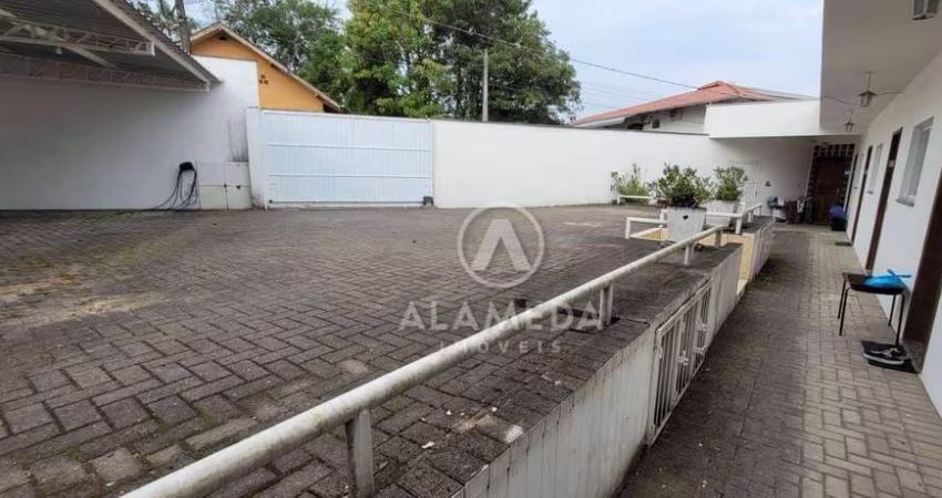 Kitnet com 1 dormitório para alugar, 39 m² por R$ 1.523,00/mês - Bela Vista - Gaspar/SC