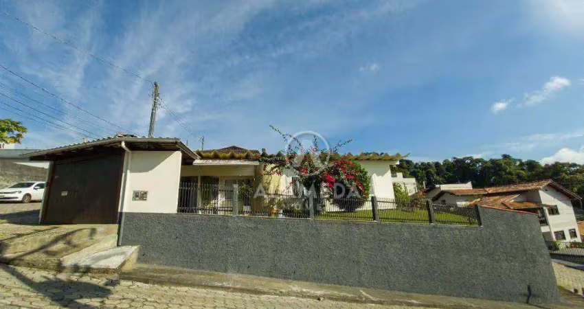 Casa à venda, 180 m² por R$ 860.000,01 - Tribess - Blumenau/SC