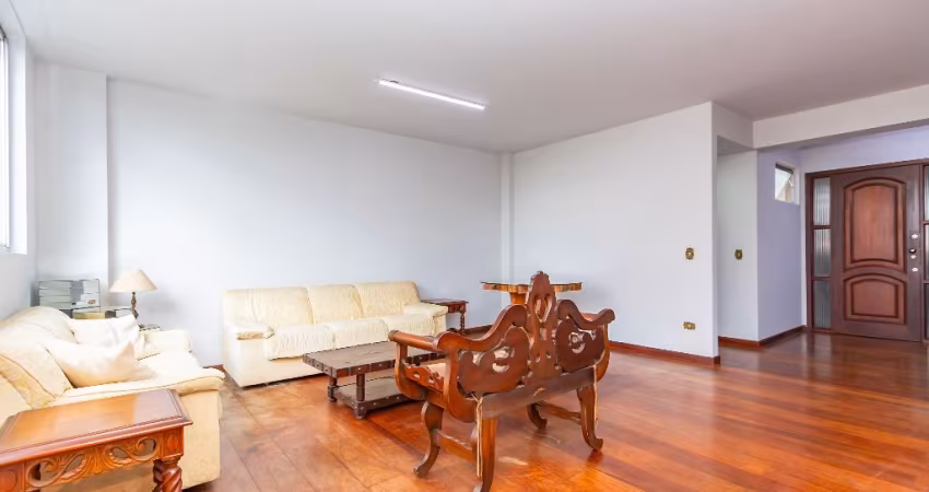 Apartamento duplex á venda no bairro Água Verde em Curitiba