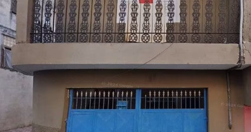 Sobrado com 3 casas - 140 metros - Cohab Adv
