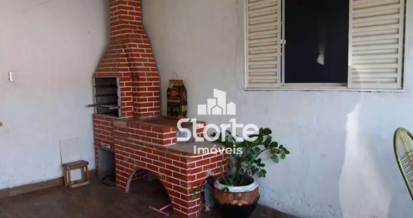Casa com 4 dormitórios à venda, 211 m² por r$ 240.000,00 - morumbi - uberlândia/mg