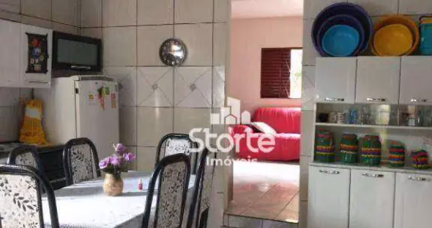 Casas simples em um terreno de 360 m² à venda por r$ 270.000 - jardim ipanema - uberlândia/mg