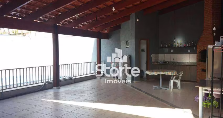 Casa com 3 dormitórios à venda, 220 m² por r$ 1.350.000,00 - cidade jardim - uberlândia/mg