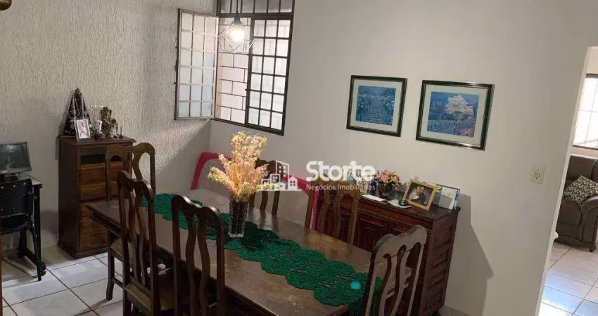Casa com 3 dormitórios à venda, 216 m² por r$ 630.000,00 - presidente roosevelt - uberlândia/mg