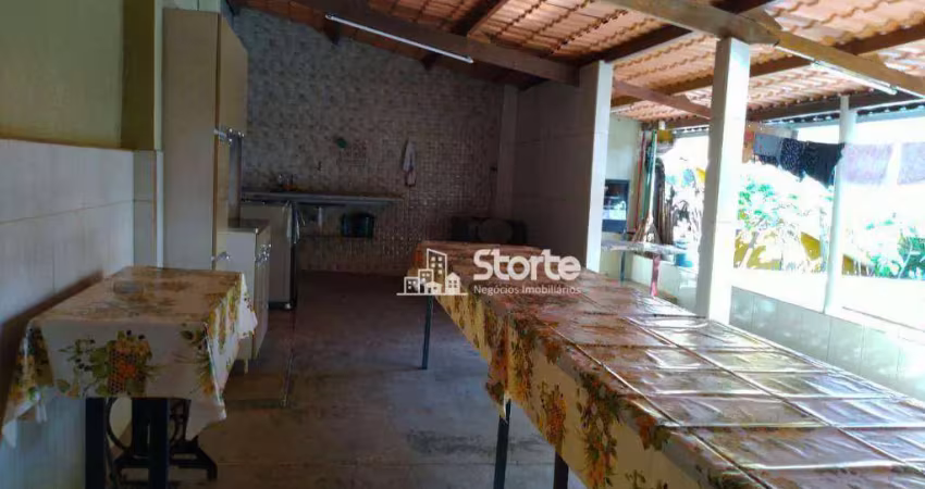 Casa com 3 dormitórios à venda, 227 m² por r$ 680.000,00 - santa mônica - uberlândia/mg