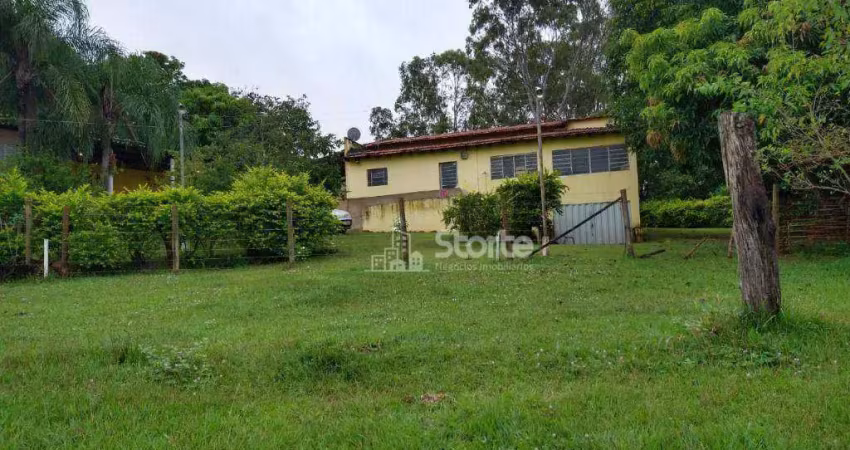 Chácara com 5 dormitórios à venda, 2.520m² por r$ 750.000 - zona rural setor emborcação - araguari/mg