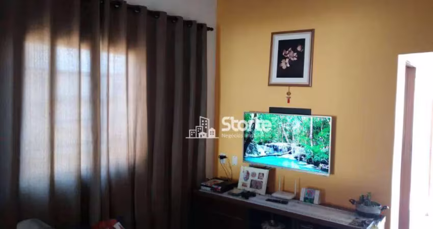 Venda de 03 casas juntas, 252m² (soma total) por r$ 470.000 - martins - uberlândia/mg
