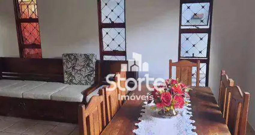 Casa com 3 dormitórios à venda, 155 m² por r$ 560.000,00 - pacaembu - uberlândia/mg