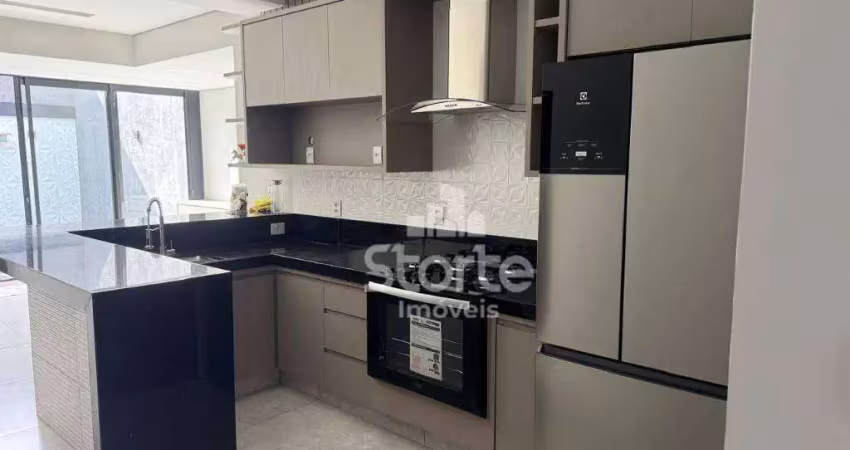 Casa estilo alto padrão com 3 suítes à venda, 162m² por r$ 1.390.000.00 - jardim patrícia - uberlândia/mg
