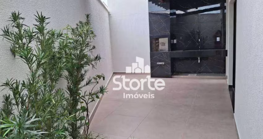 Casa estilo sobrado com planejados à venda sendo 03 suítes, 165m² por r$ 1.100.000 - morada da colina - uberlândia/mg