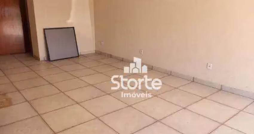 Cômodo comercial para alugar, 81m² por r$ 2.600/mês - morada nova - uberlândia/mg