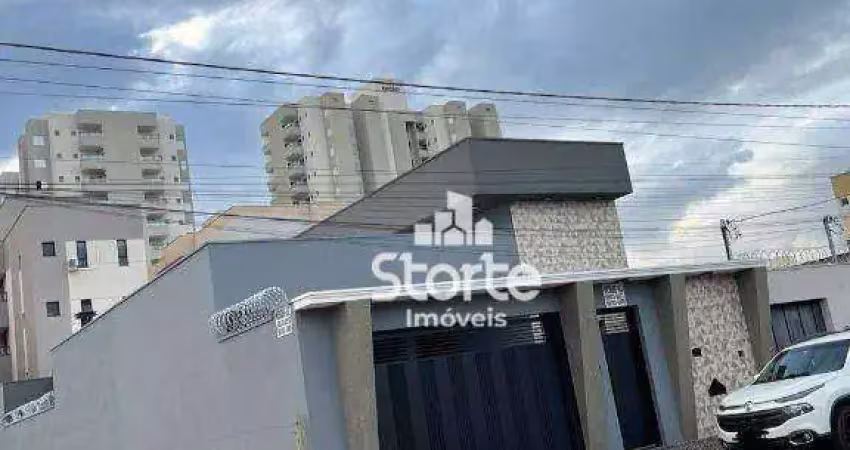 Casa com 3 dormitórios à venda, 240 m² por r$ 1.500.000,00 - novo mundo - uberlândia/mg