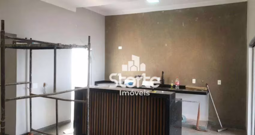 Casa com 3 suítes à venda, 236m² por r$ 820.000 - miranda - araguari/mg
