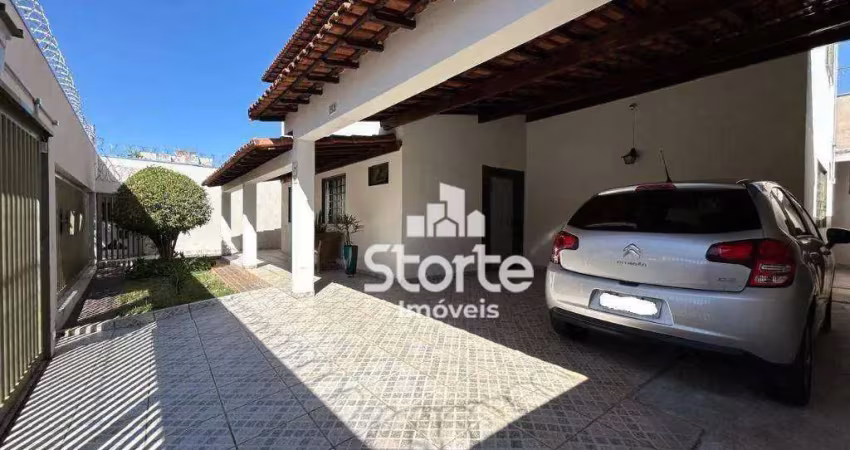 Casa estilo sobrado com 3 dormitórios à venda, 310m² por r$ 950.000 - jardim finotti - uberlândia/mg